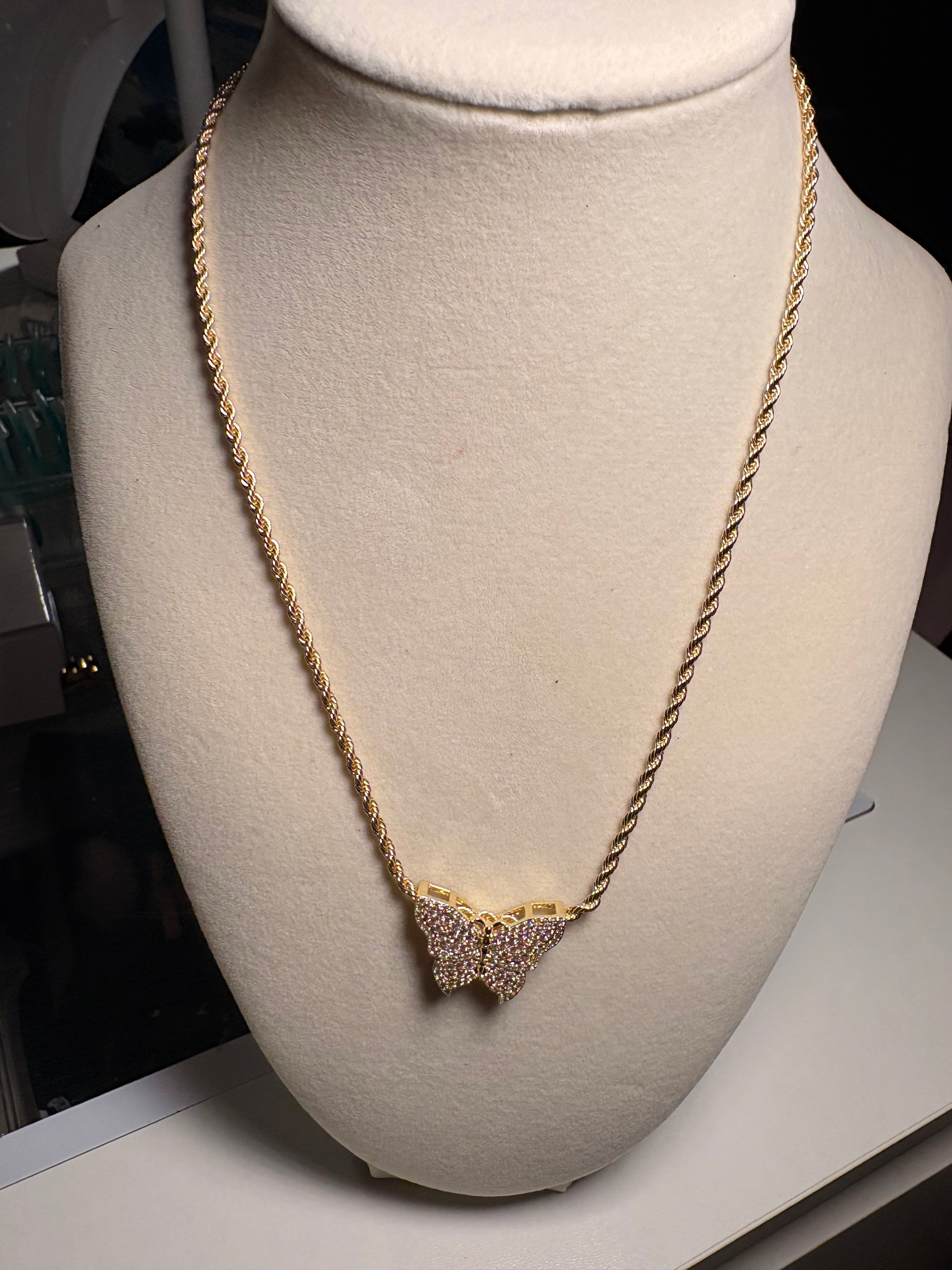 BTRFLY NECKLACE😽