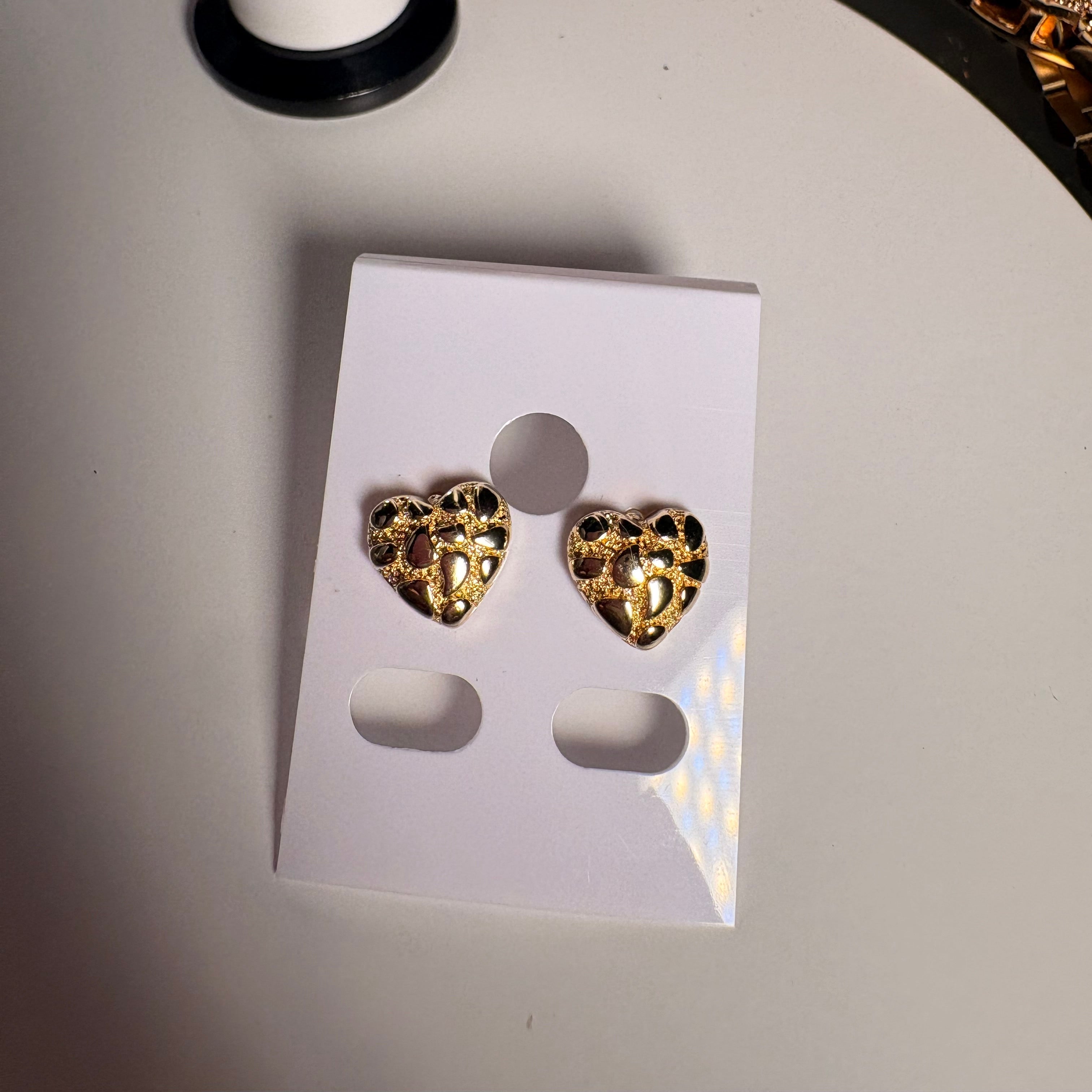 HEART STUD EARRINGS💛