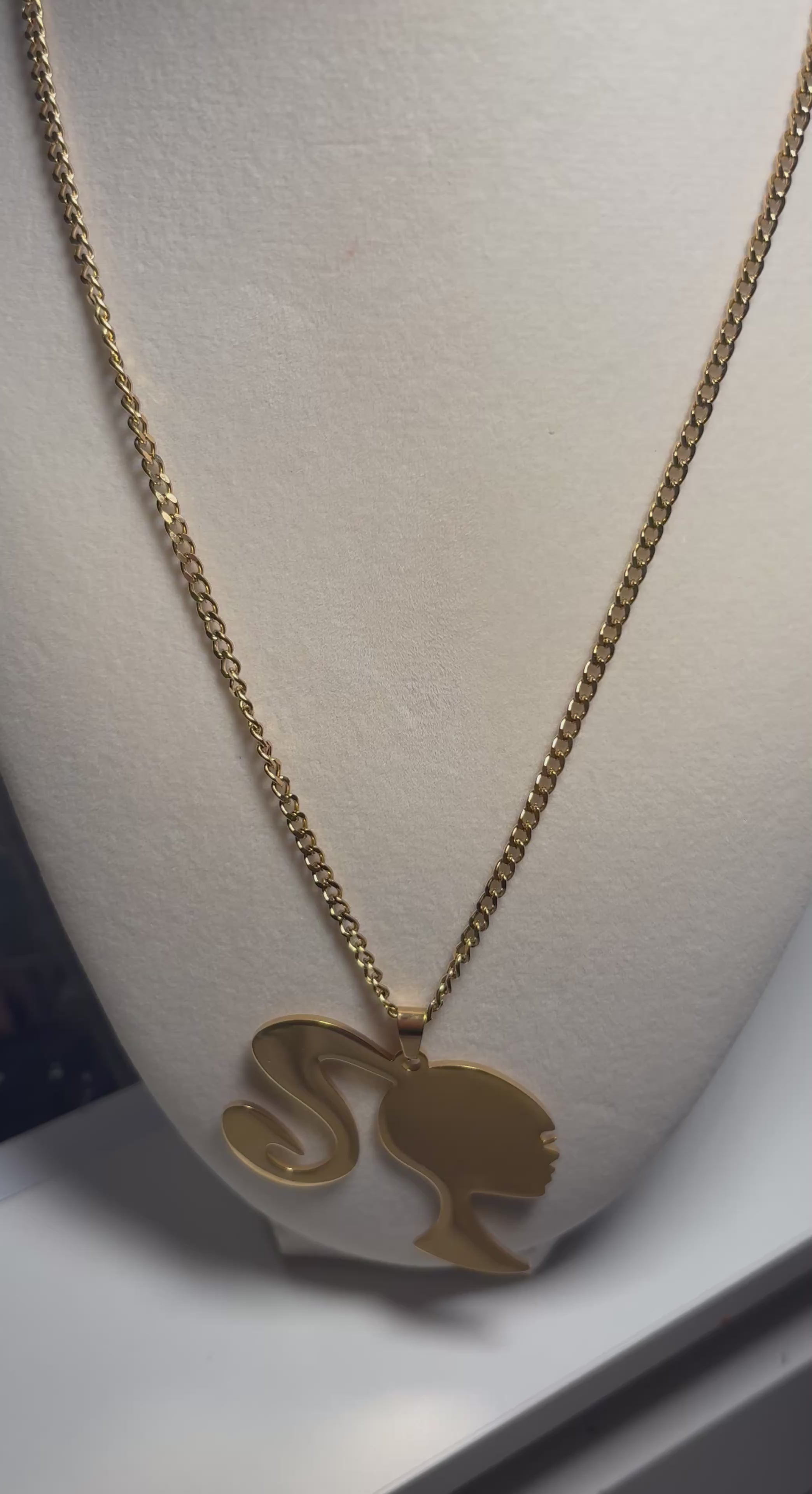 BARBIE NECKLACE🎀