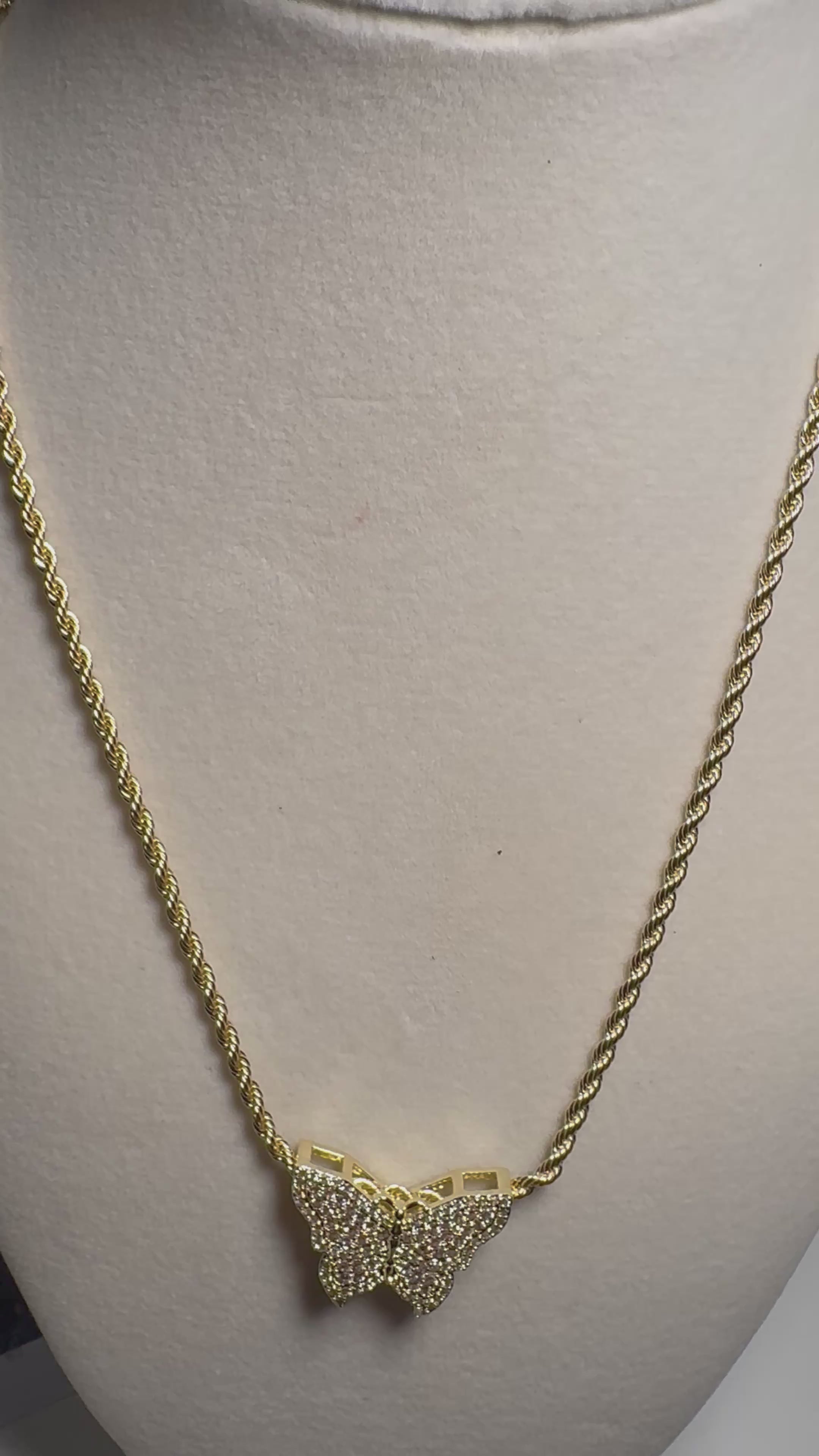 BTRFLY NECKLACE😽